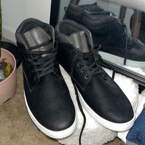 Aldo sneakers size 11